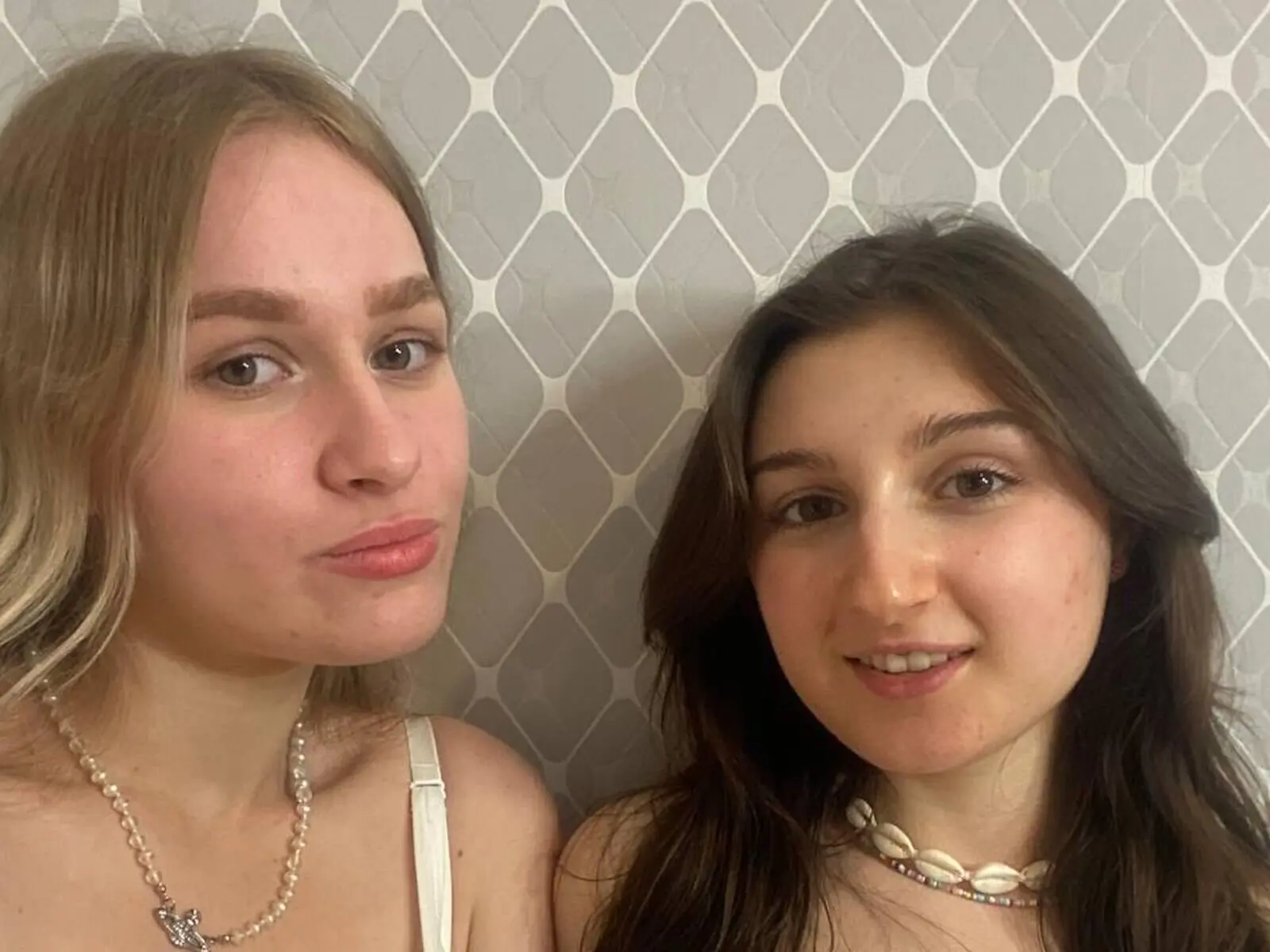 Starte eine Liveshow mit ArleighAndAisly