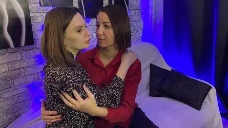 Starte eine Liveshow mit BellaandKatty