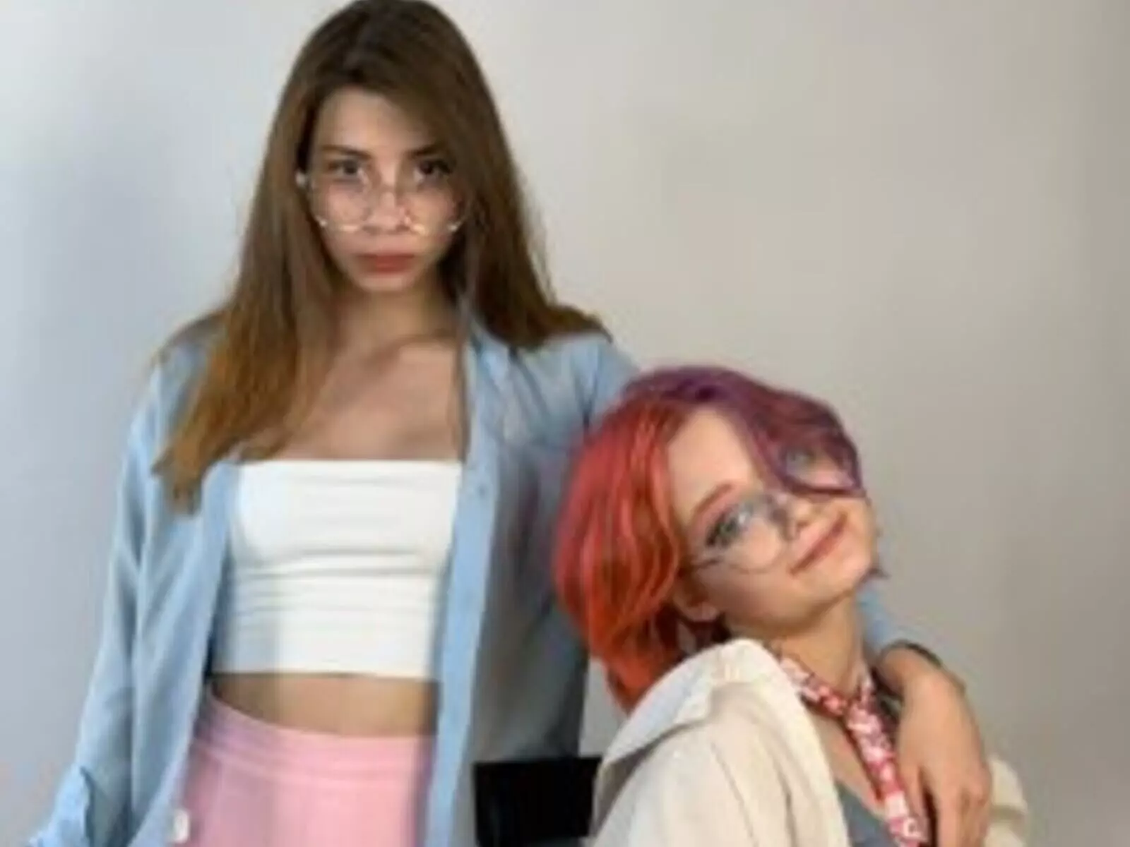 Starte eine Liveshow mit LucyAndOlivia