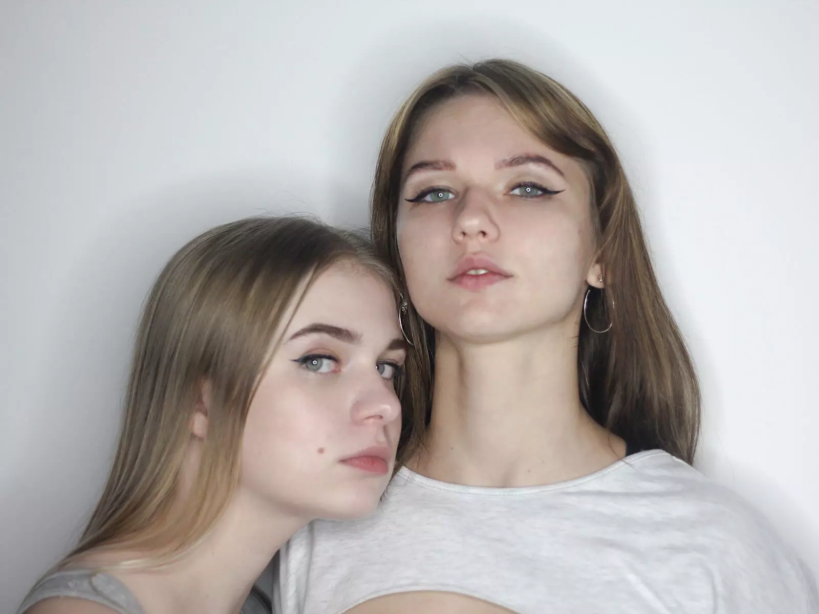 Starte eine Liveshow mit MollyAndLeah