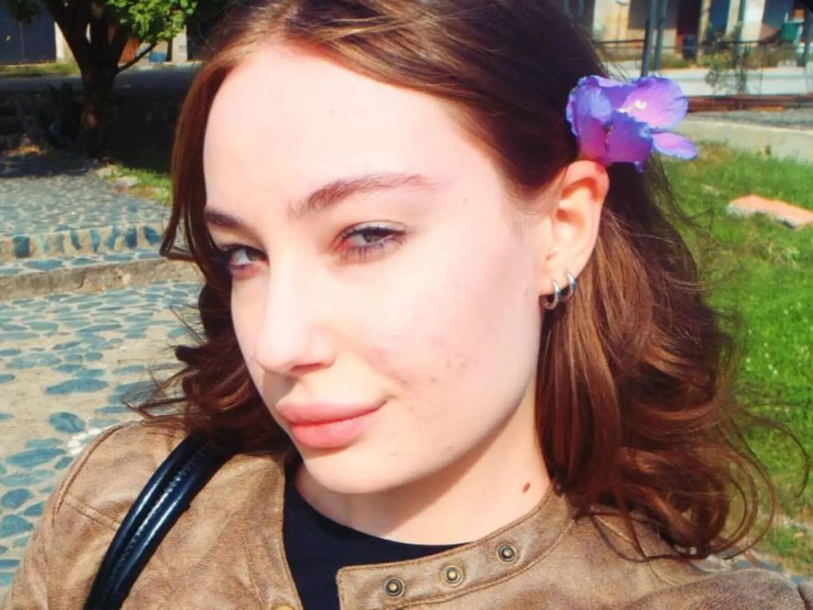 Starte eine Liveshow mit AmalaEsmont