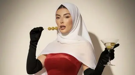 Starte eine Liveshow mit HalaiaNoor