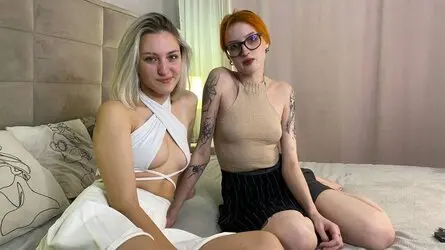 Starte eine Liveshow mit HarrietAndAfton