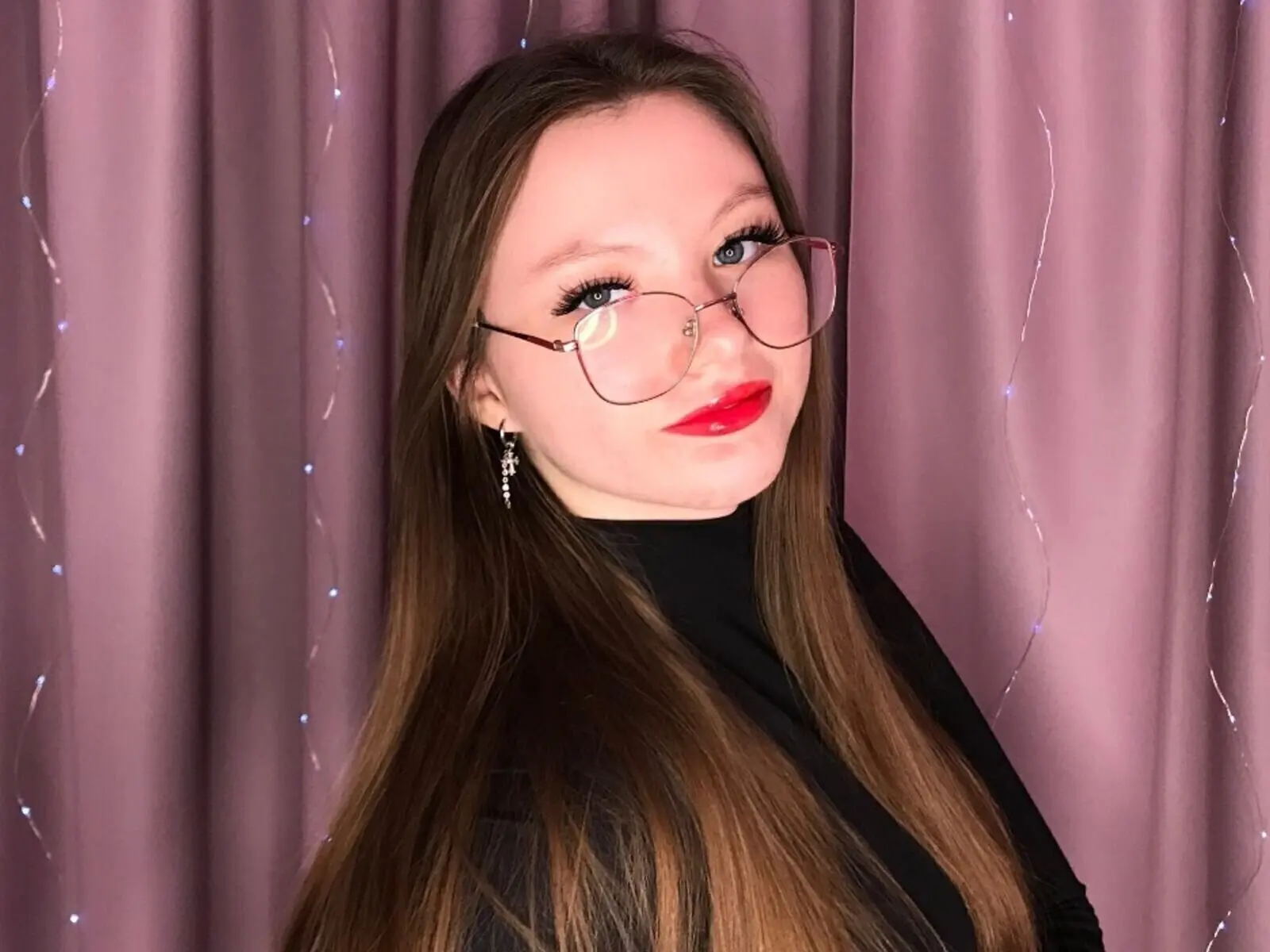 Starte eine Liveshow mit KeiraAce