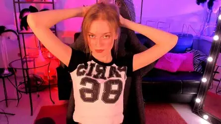 Starte eine Liveshow mit KiraMontoya