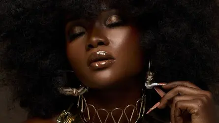 Starte eine Liveshow mit LalahEmrald