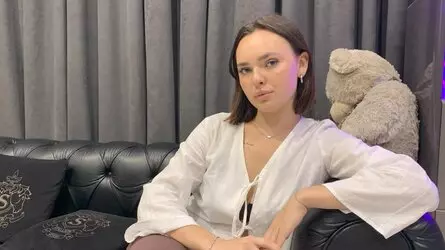 Starte eine Liveshow mit LauraBrigs