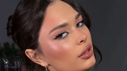 Starte eine Liveshow mit MiaDaviss