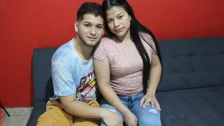 Starte eine Liveshow mit NatashaAndCamilo