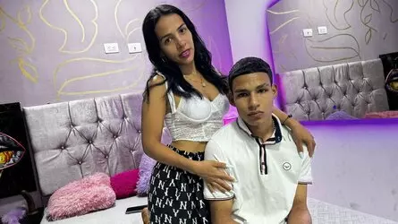 Starte eine Liveshow mit TatianaAndCamilo